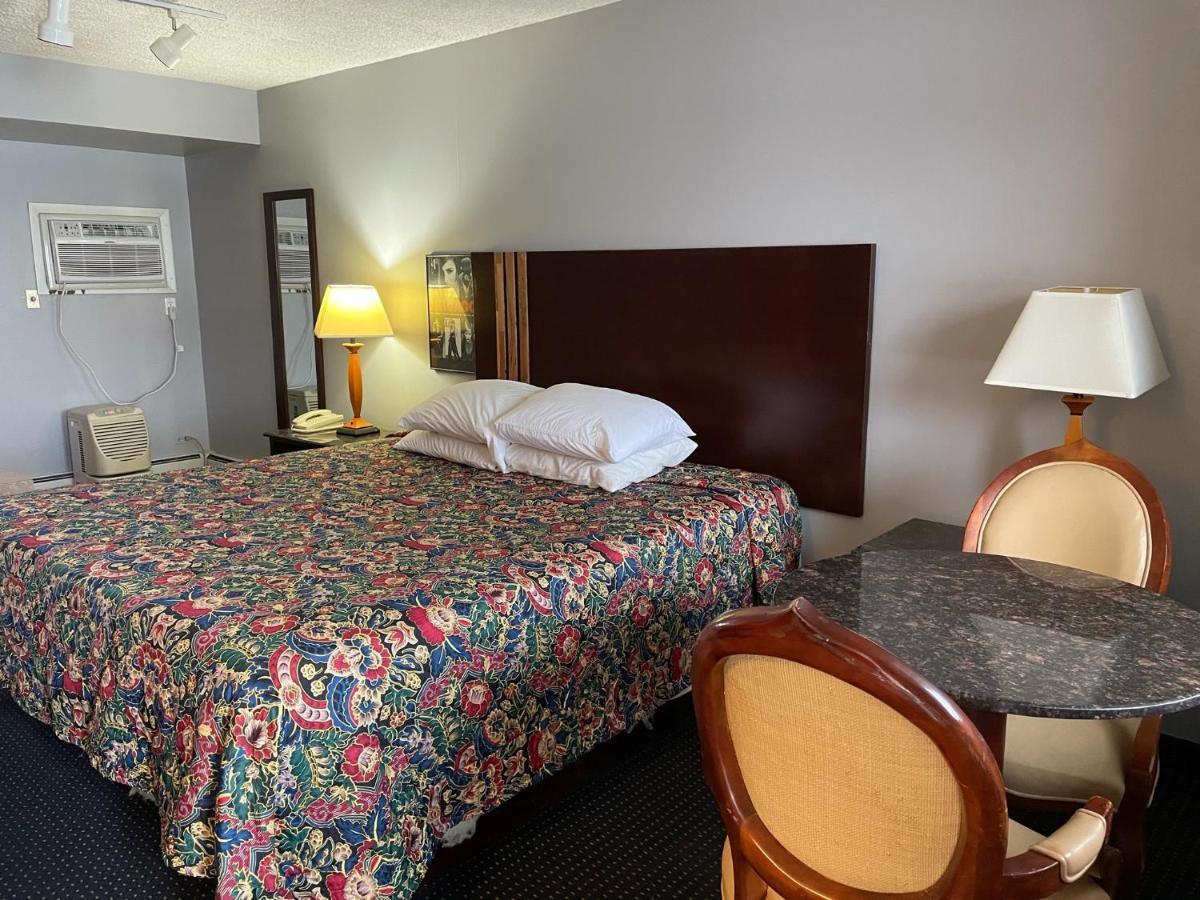 American Inn And Suites Countryside エクステリア 写真