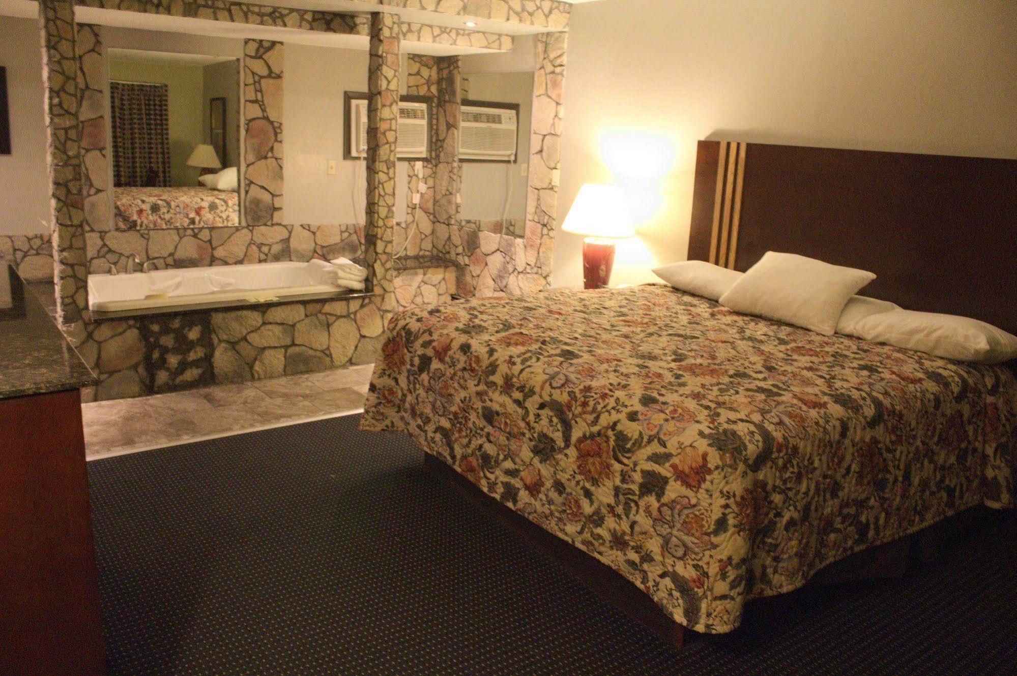 American Inn And Suites Countryside エクステリア 写真